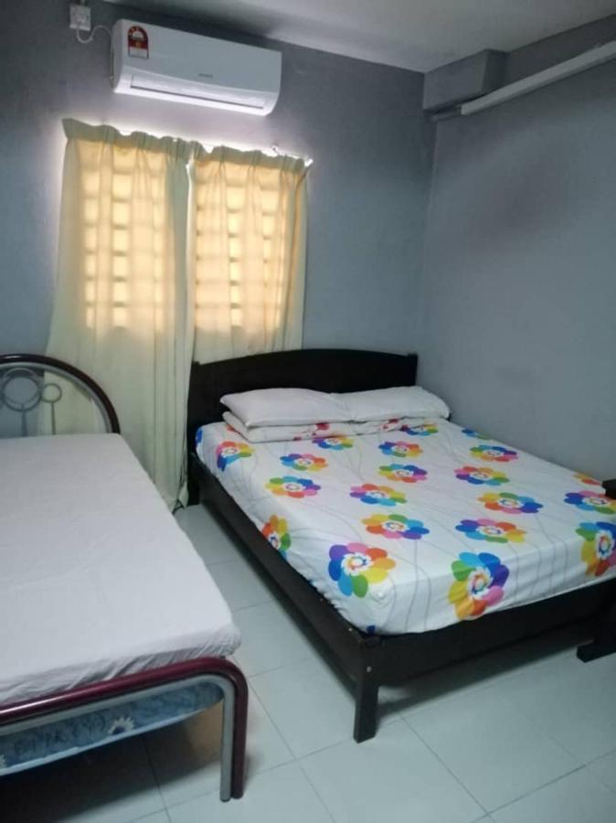 Homestay Perpaduan, Taman Bercham Raya Ulu Kinta Ipoh Perak Kampong Batu Lapan  Екстер'єр фото