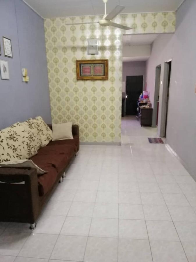 Homestay Perpaduan, Taman Bercham Raya Ulu Kinta Ipoh Perak Kampong Batu Lapan  Екстер'єр фото